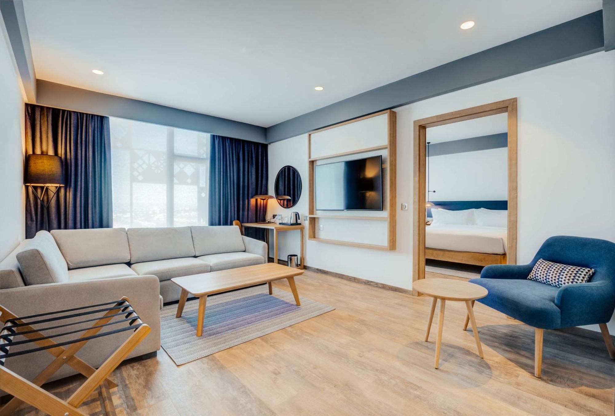 One-Bedroom King Suite,1552675054:JPEG
