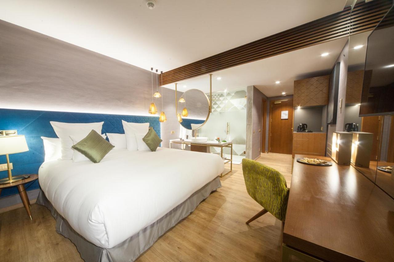 Deluxe Double Room,1384899149:JPEG